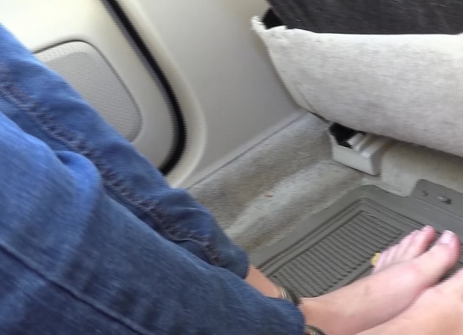 Rachel Cuffed In Car
