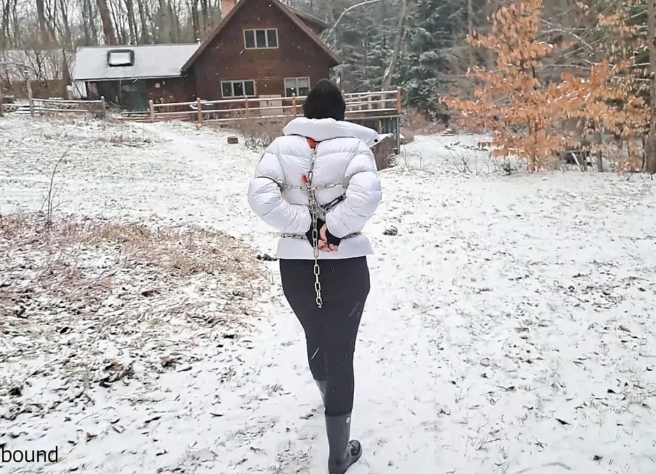 Jj Cuffed In The Snow